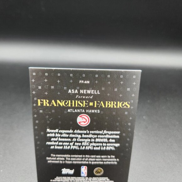 25-26 Topps Asa Newell RC Franchise Fabrics FF-AN Atlanta Hawks Holofoil /99 - Picture 5 of 6